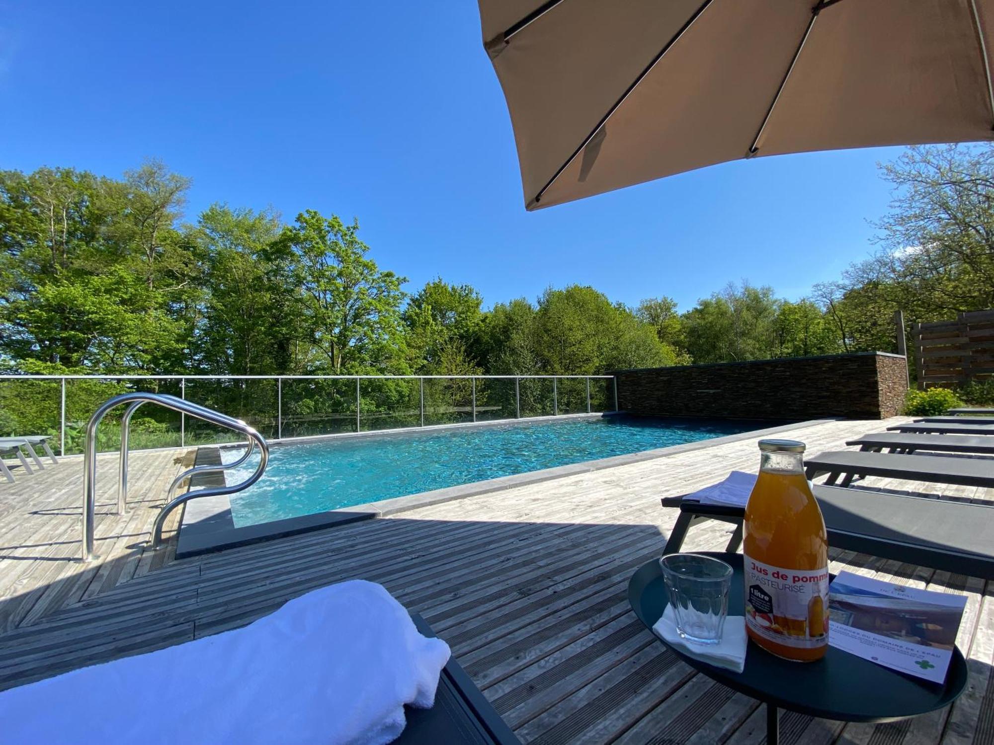 Domaine De L'Epau Eco-Resort Yvre-l'Eveque ภายนอก รูปภาพ