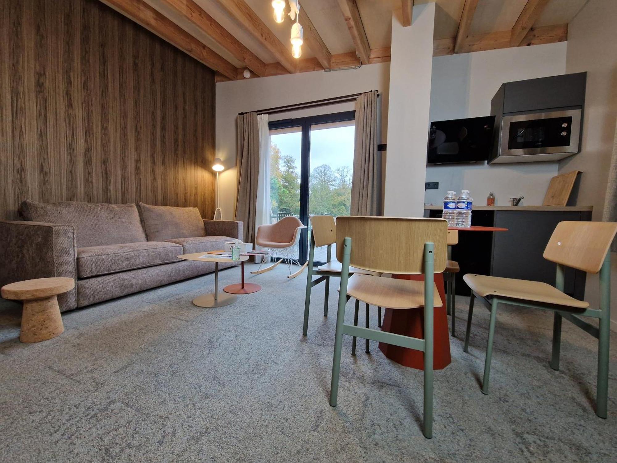 Domaine De L'Epau Eco-Resort Yvre-l'Eveque ภายนอก รูปภาพ