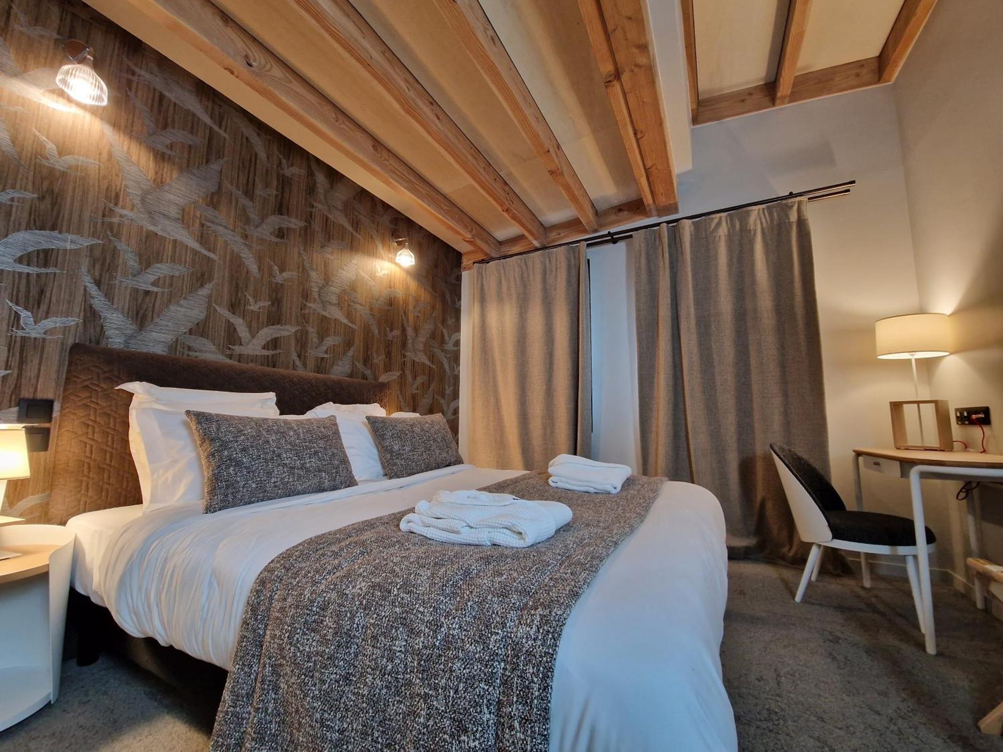 Domaine De L'Epau Eco-Resort Yvre-l'Eveque ภายนอก รูปภาพ