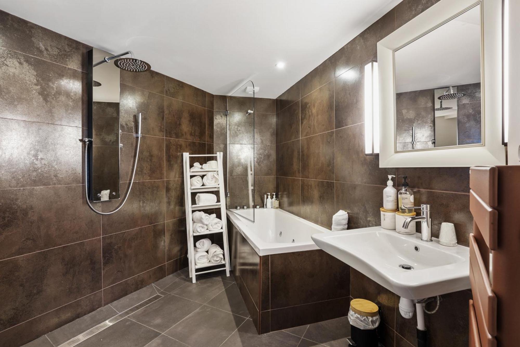 Domaine De L'Epau Eco-Resort Yvre-l'Eveque ภายนอก รูปภาพ